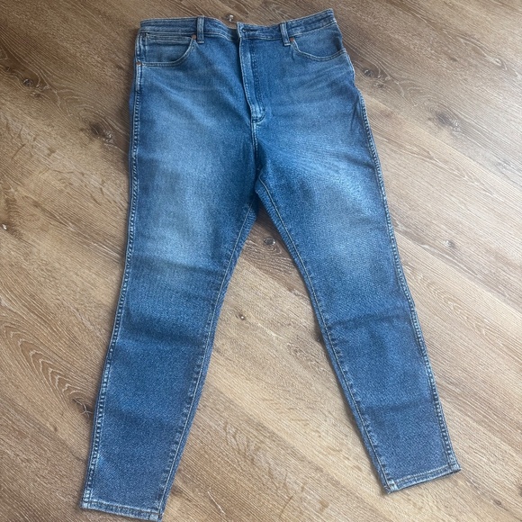 NWT: WRANGLER JEANS: Wriggler 612 Style - Picture 2 of 3